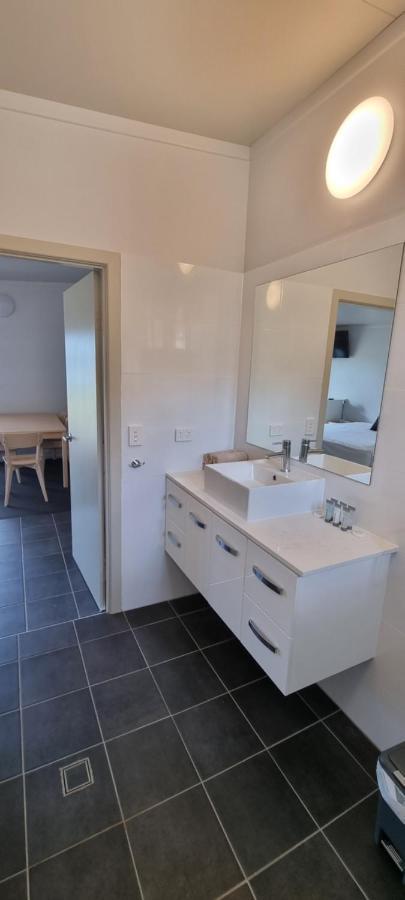 Narangba Motel Eksteriør bilde
