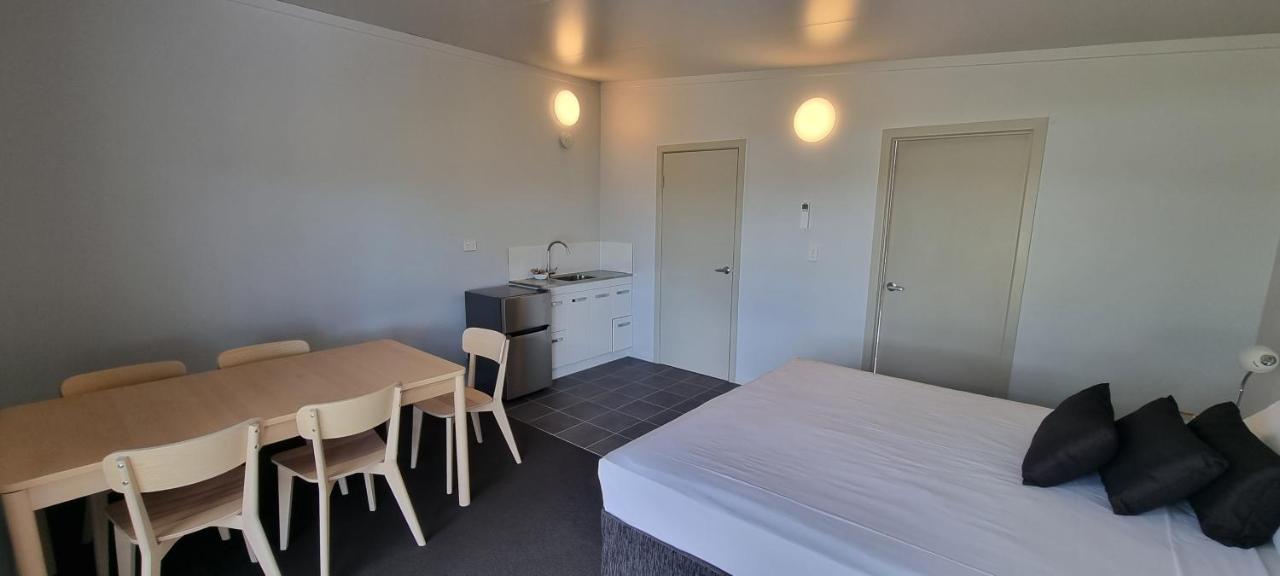 Narangba Motel Eksteriør bilde